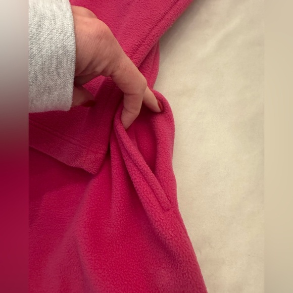 EUC! Nantucket Fleece Tunic with Cowl Neck in Berry, sz L - Picture 6 of 10